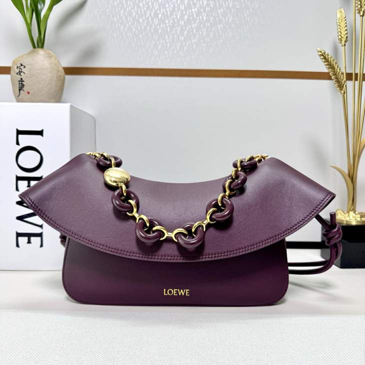 Picture of Loewe Handbags _SKUfw239903134fw
